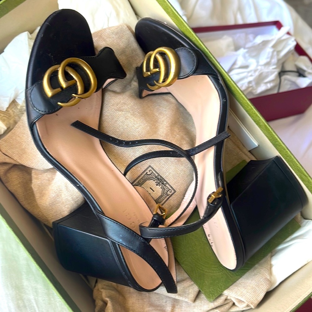 Gucci Leather Mid-Heel Sandal Black Size 6
